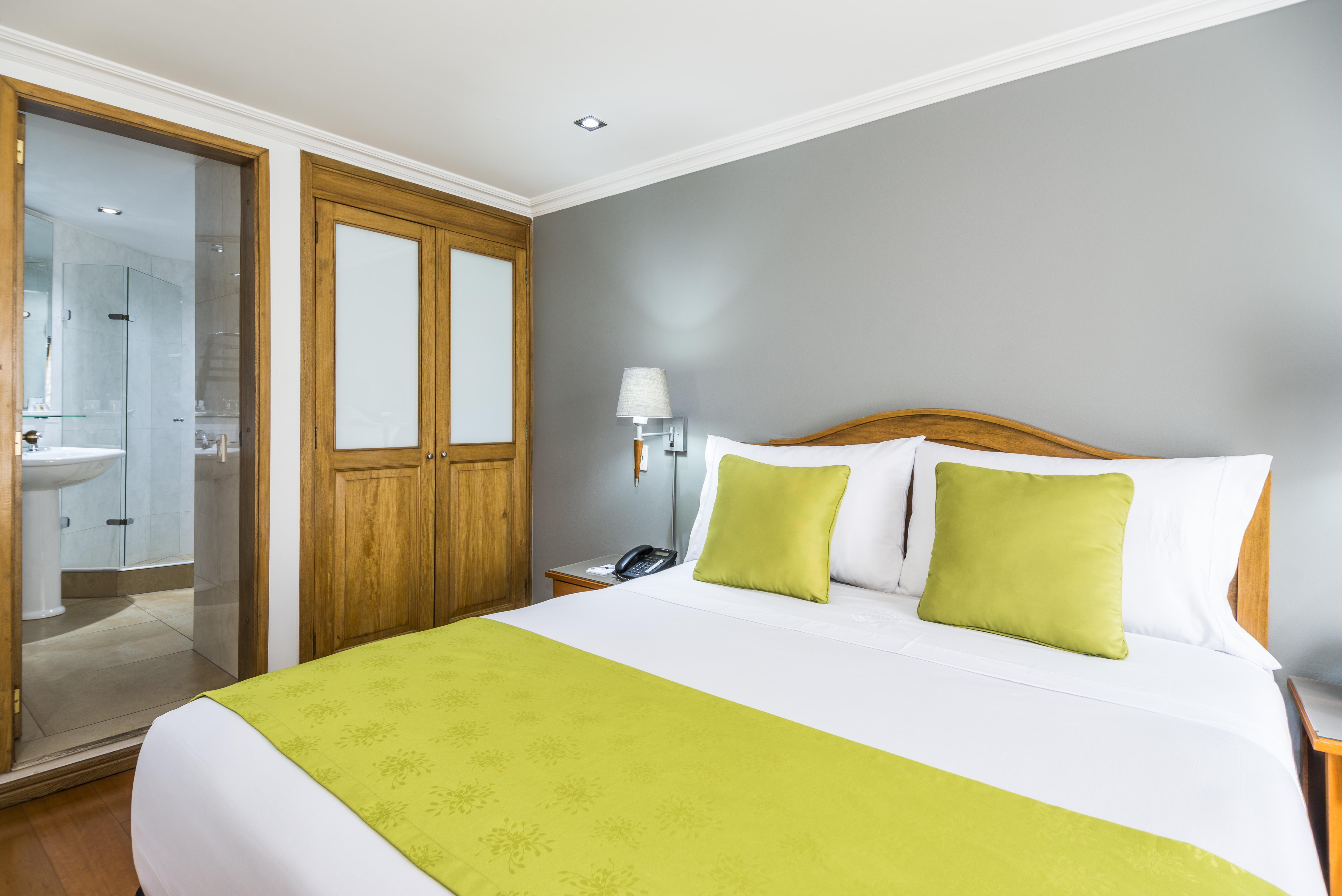 Hotel Egina Bogota Bagian luar foto