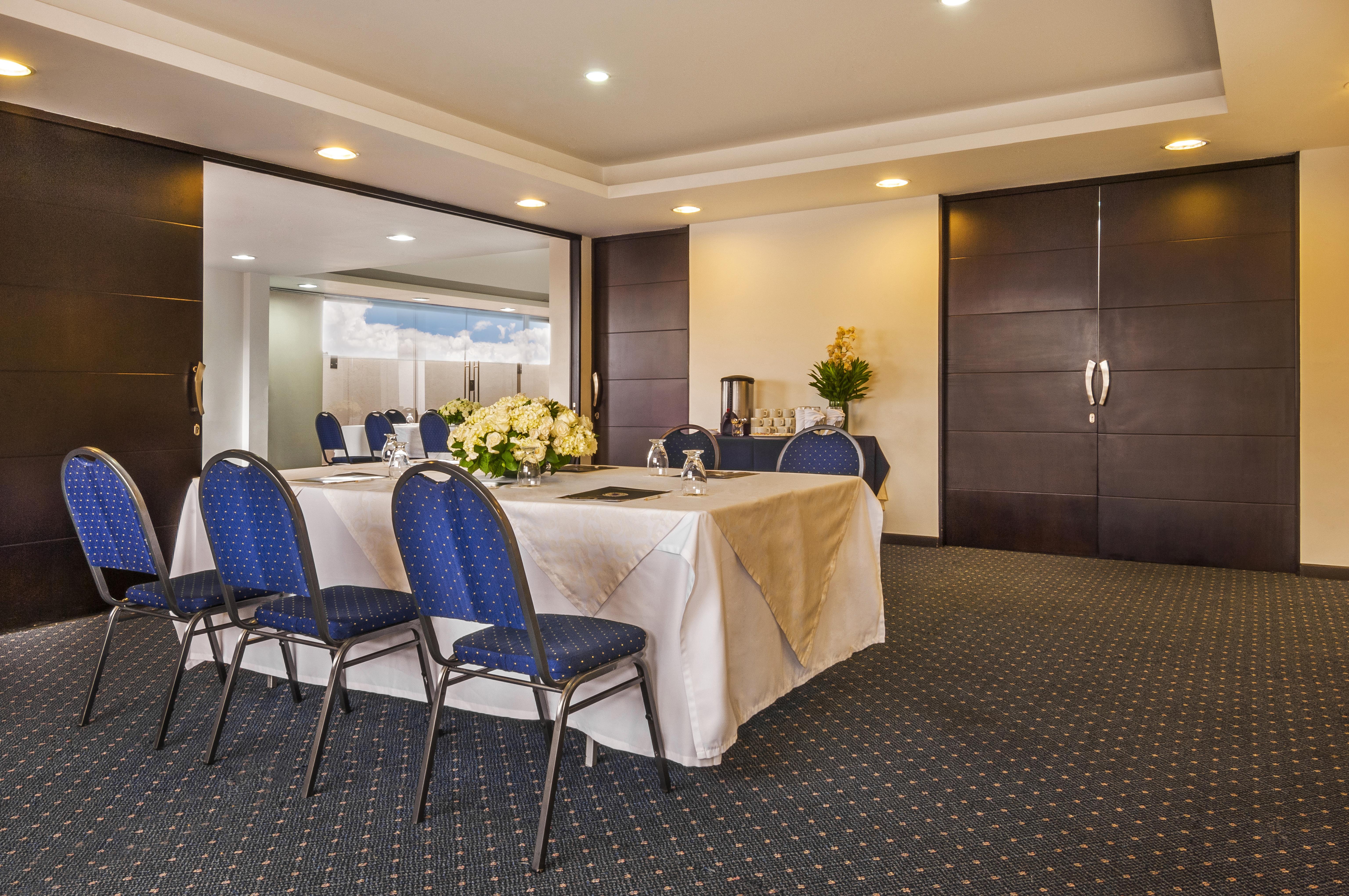 Hotel Egina Bogota Bagian luar foto