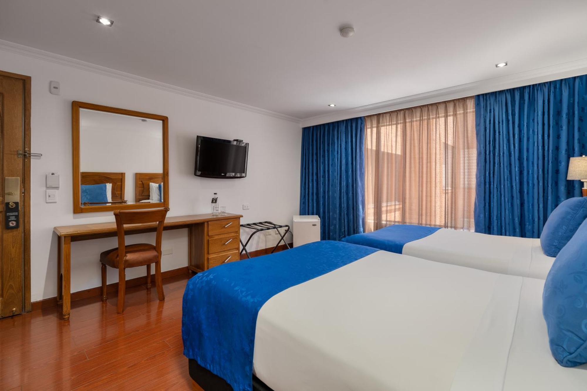 Hotel Egina Bogota Bagian luar foto