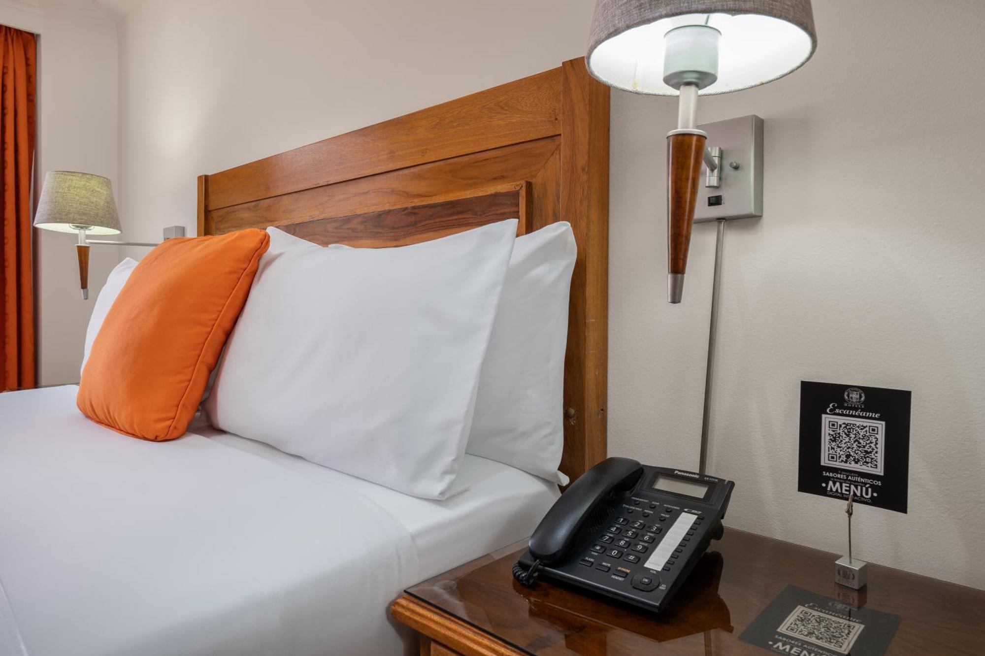 Hotel Egina Bogota Bagian luar foto