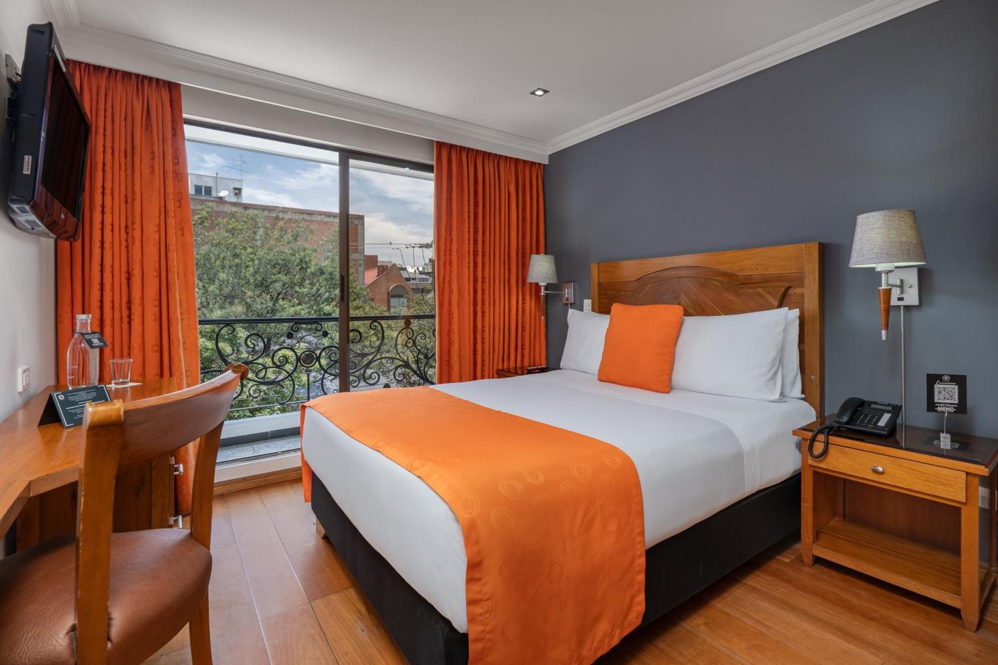 Hotel Egina Bogota Bagian luar foto