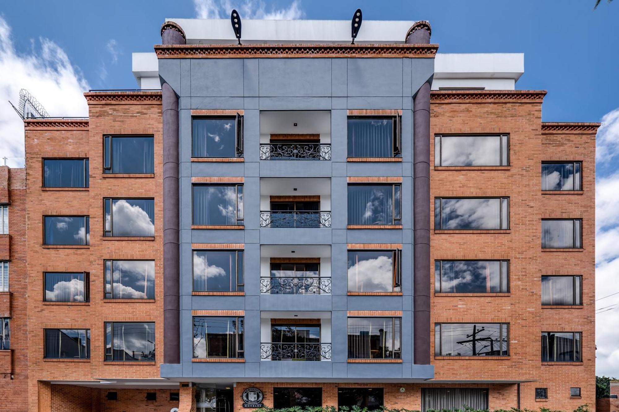 Hotel Egina Bogota Bagian luar foto